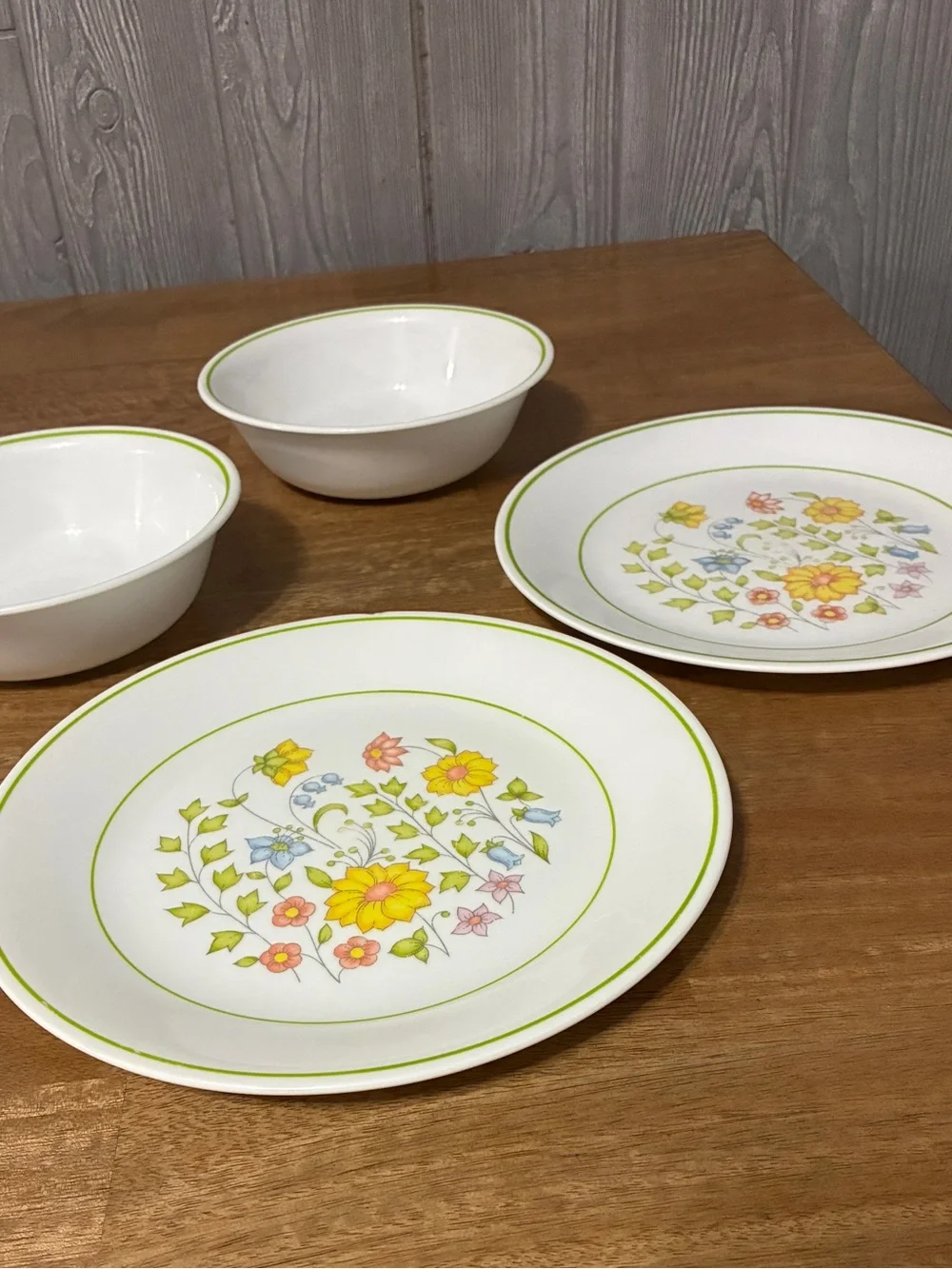 Corelle set four